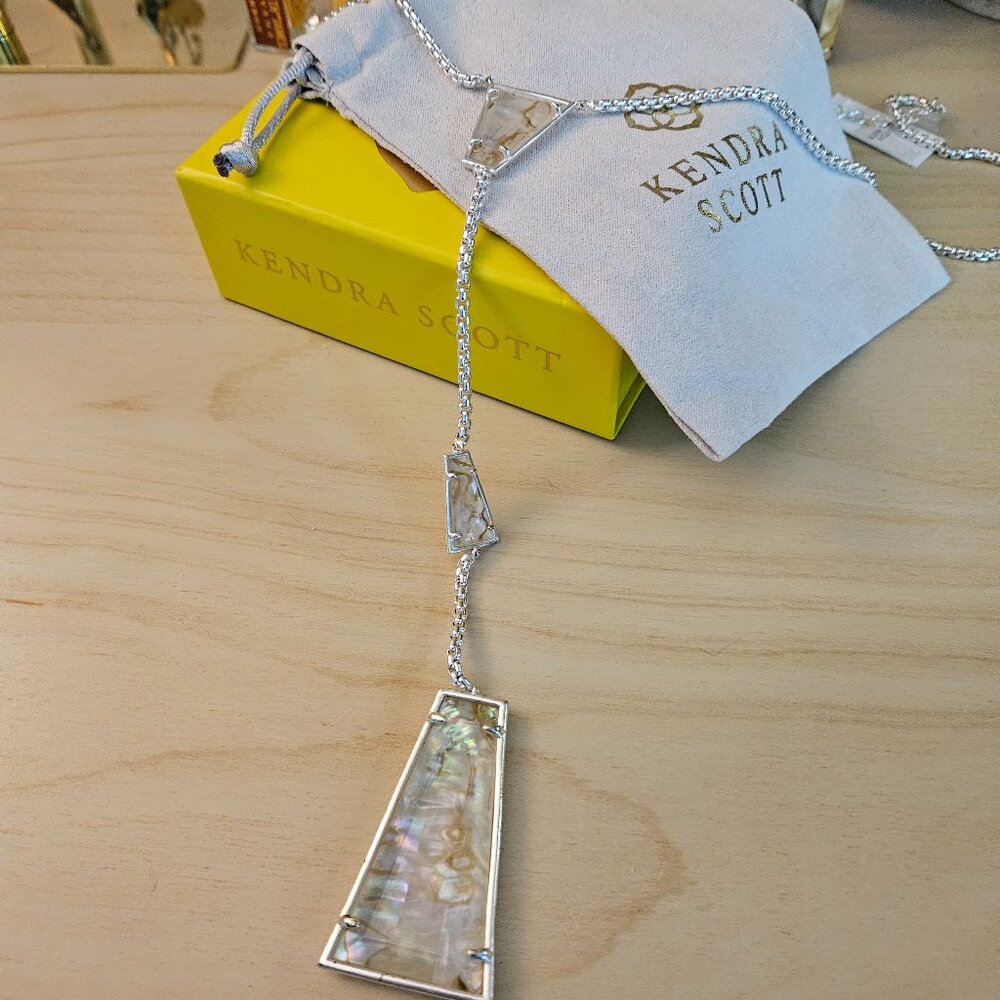 NEW KENDRA SCOTT WHITE ABALONE COLLINS Y NECKLACE